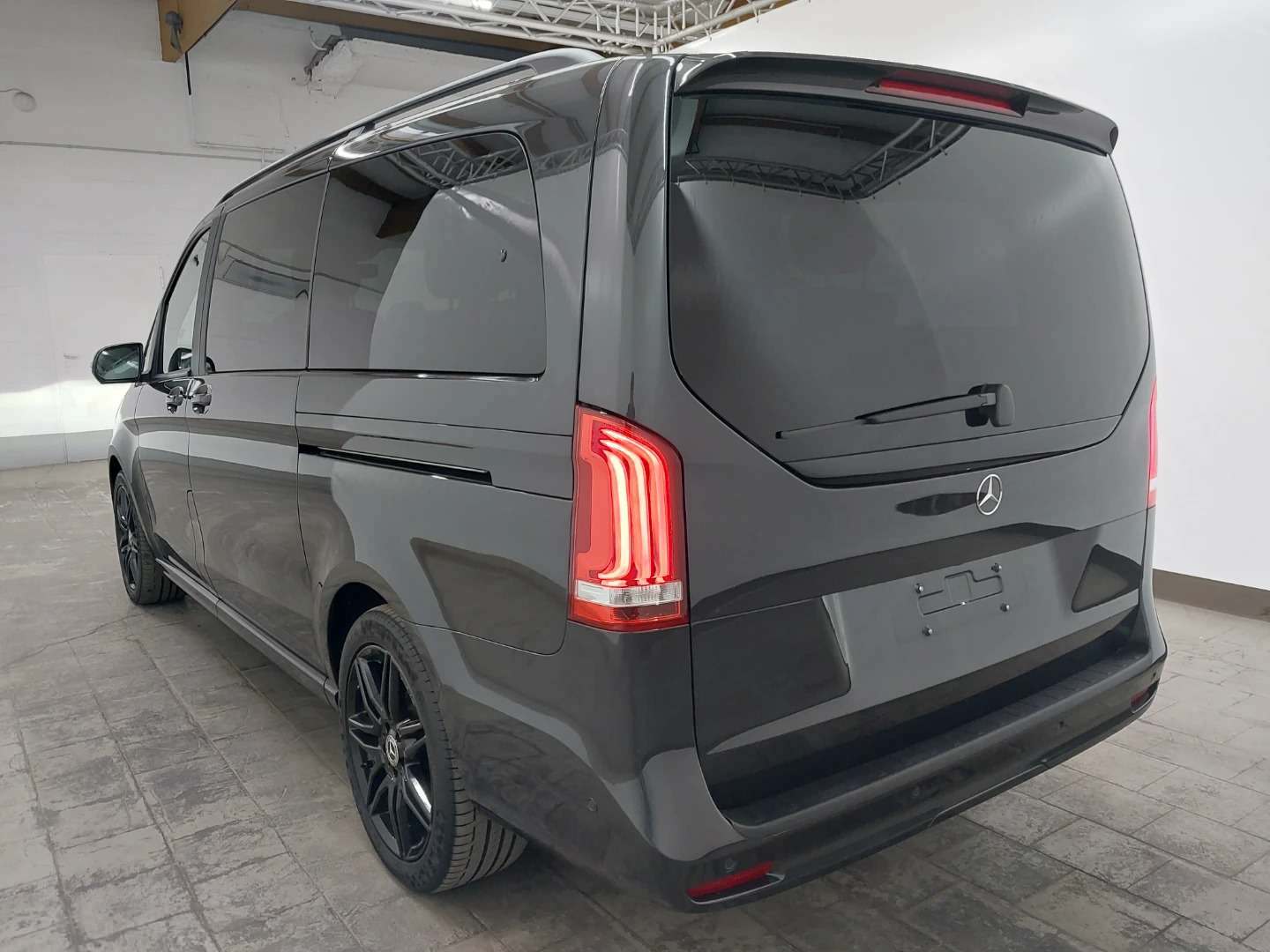 Mercedes-Benz V 300 d 4MATIC lang 9G-TRONIC Exclusive Edition photo