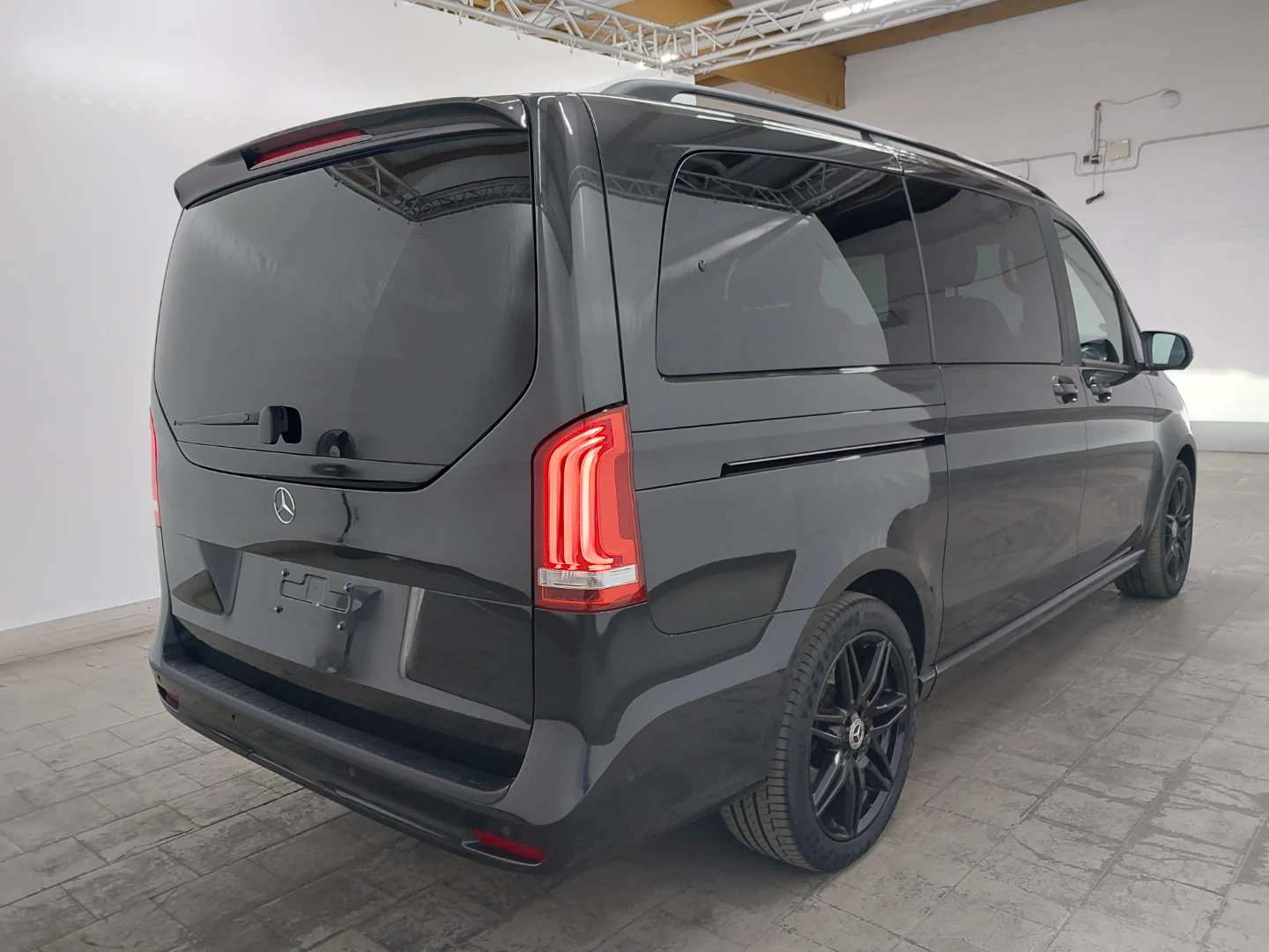 Mercedes-Benz V 300 d 4MATIC lang 9G-TRONIC Exclusive Edition photo