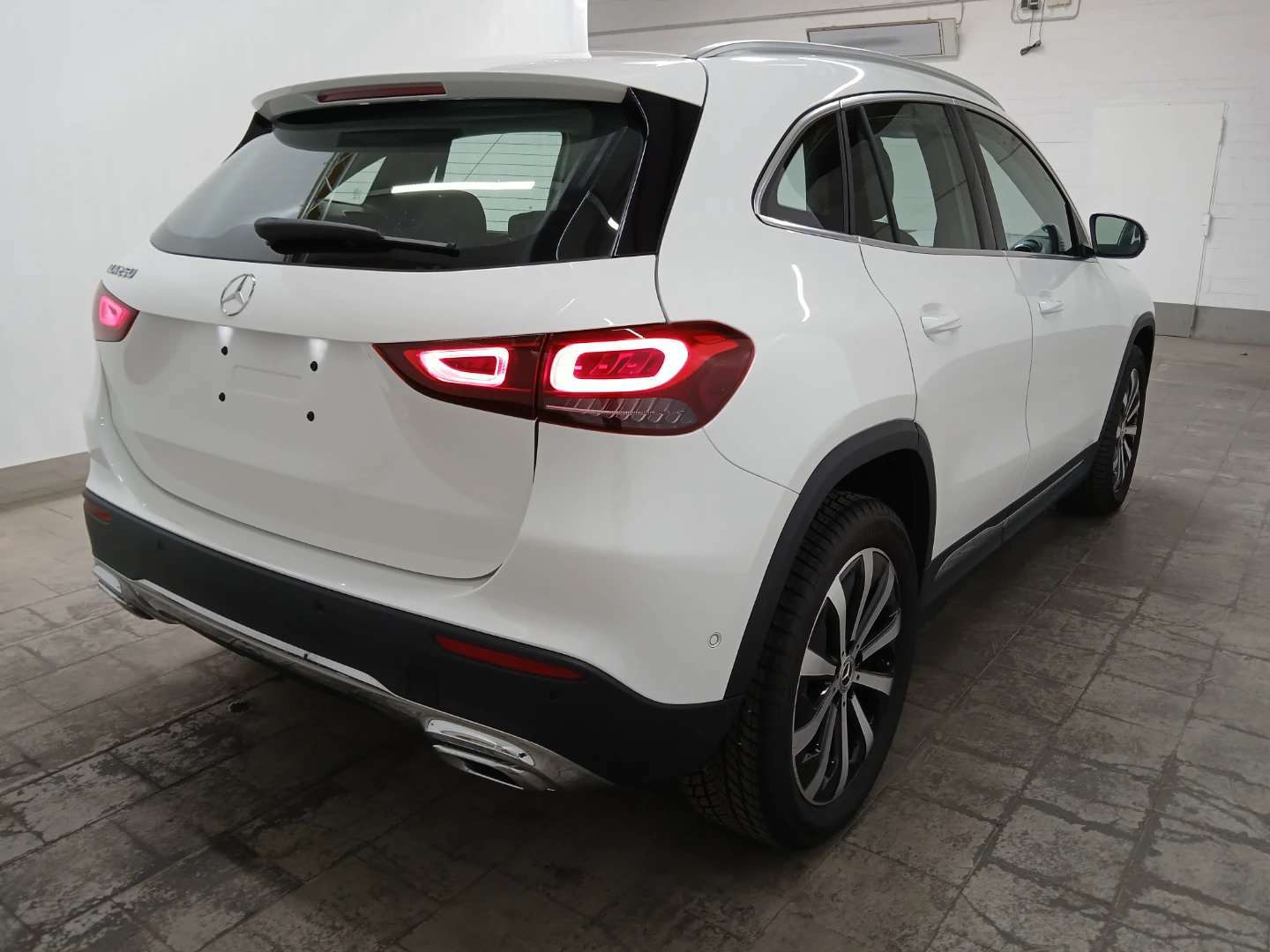 Mercedes-Benz GLA 250 8G-DCT Progressive photo