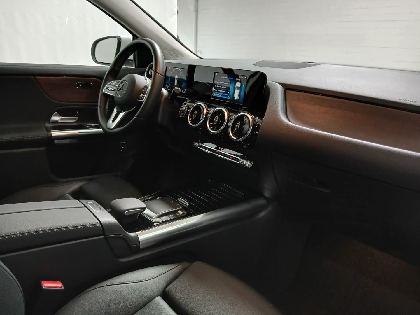 Mercedes-Benz GLA 250 8G-DCT Progressive photo