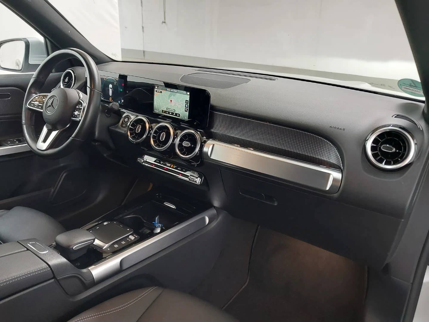 Mercedes-Benz GLB 200 d 8G-DCT Progressive photo