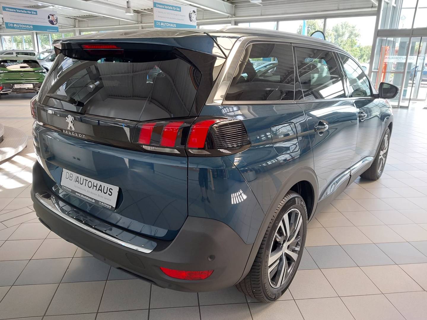 Peugeot 5008 1,5 BlueHDi Automatik Allure photo
