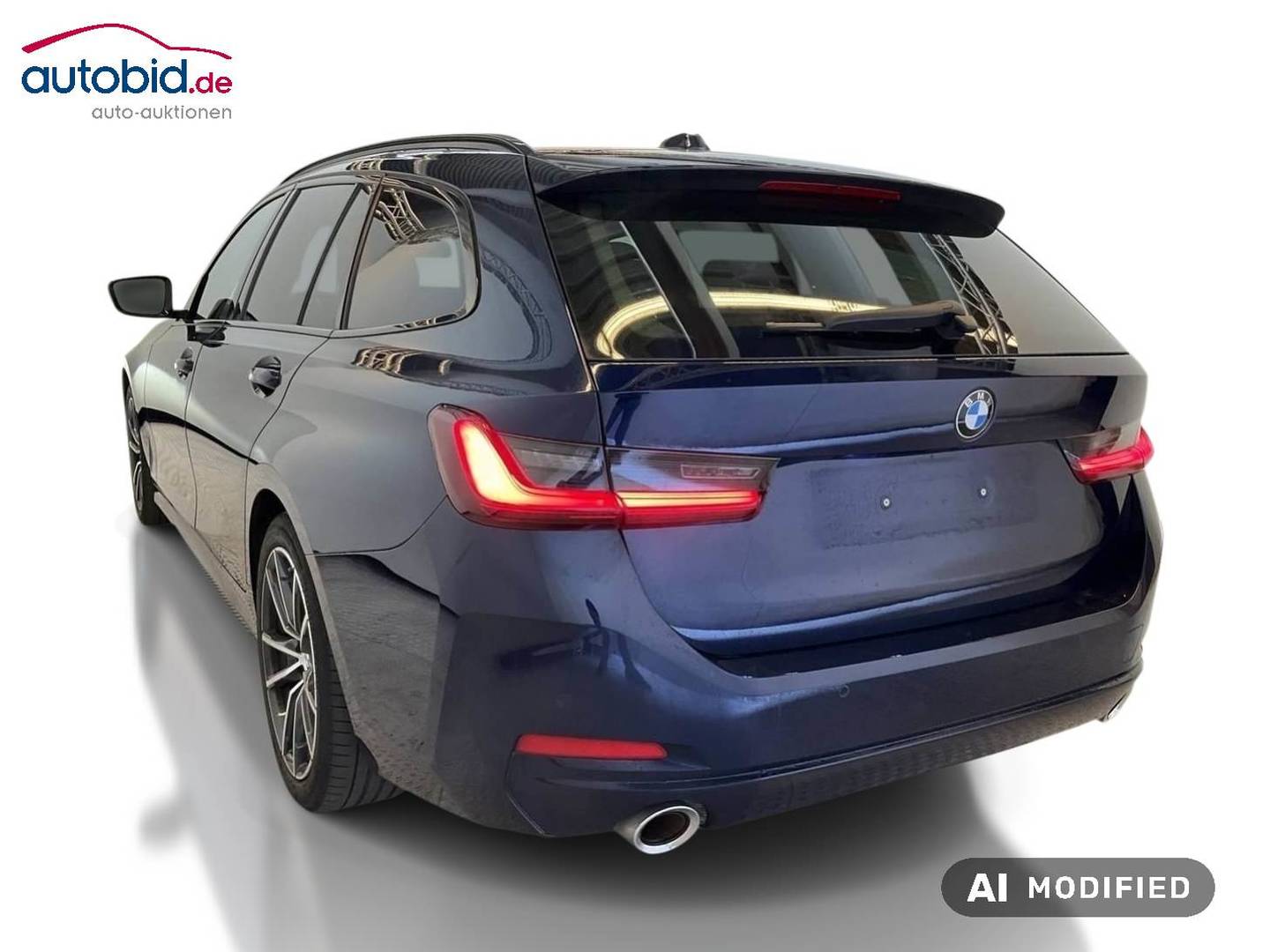BMW 330i Touring Sport-Automatic photo