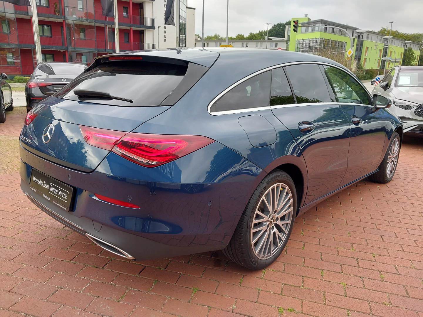 Mercedes-Benz CLA Shooting Brake 250 e Hybrid DCT Progressive photo