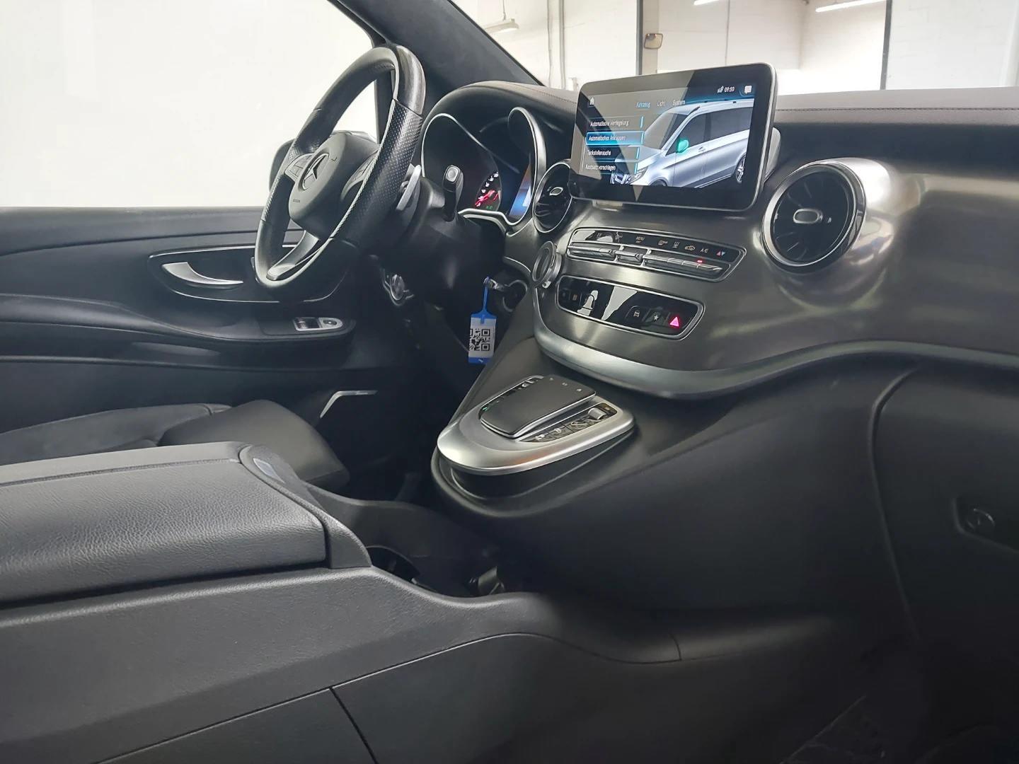 Mercedes-Benz V 300 d lang 4MATIC 9G-TRONIC Exclusive Edition photo