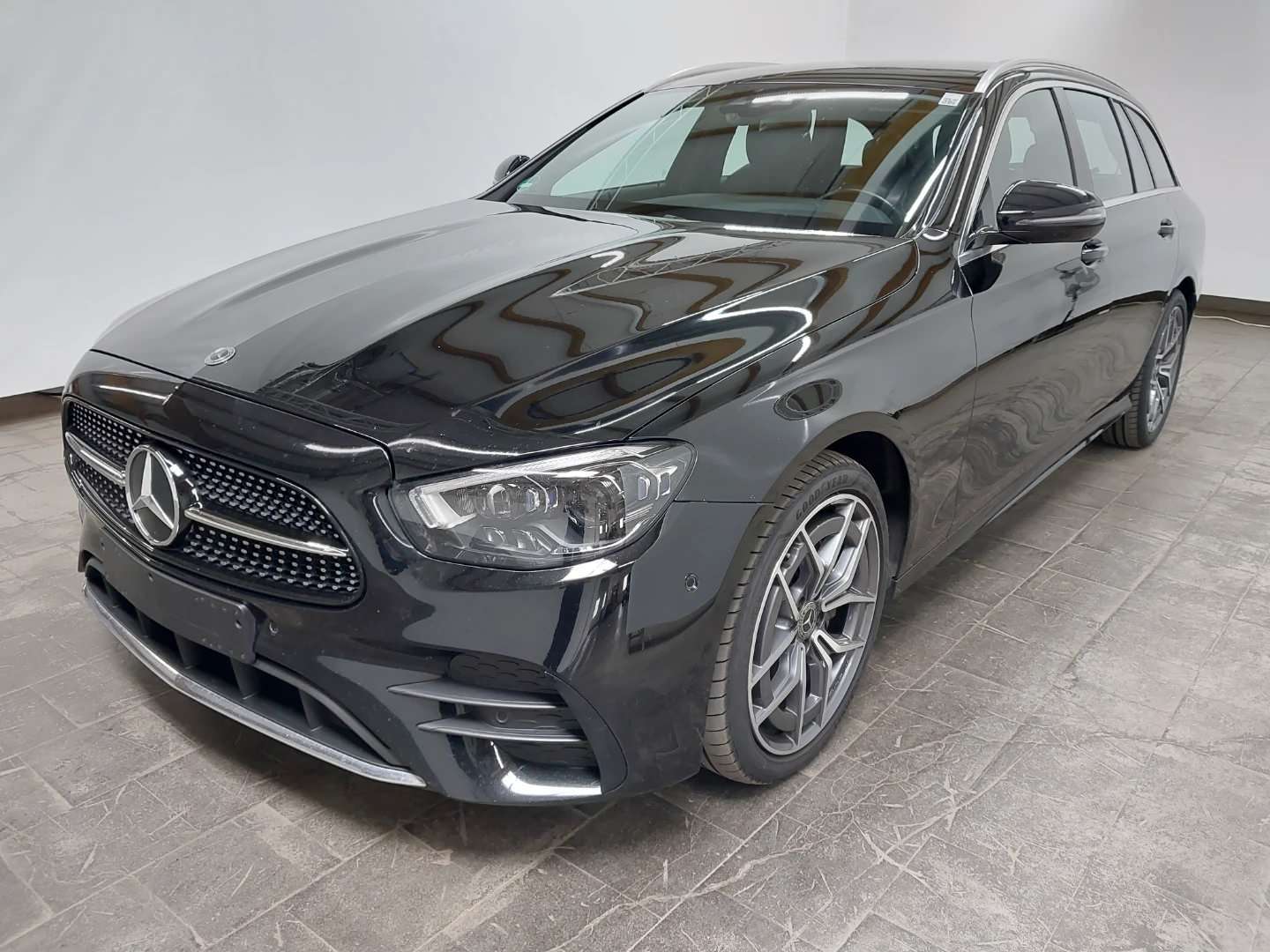 Mercedes-Benz E 300 d T 4MATIC 9G-TRONIC AMG Line