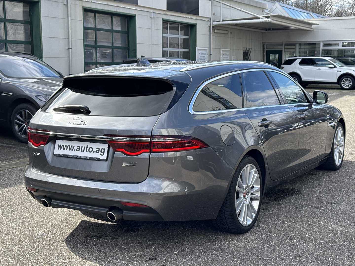 Jaguar XF Sportbrake D240 AWD Automatik Portfolio photo