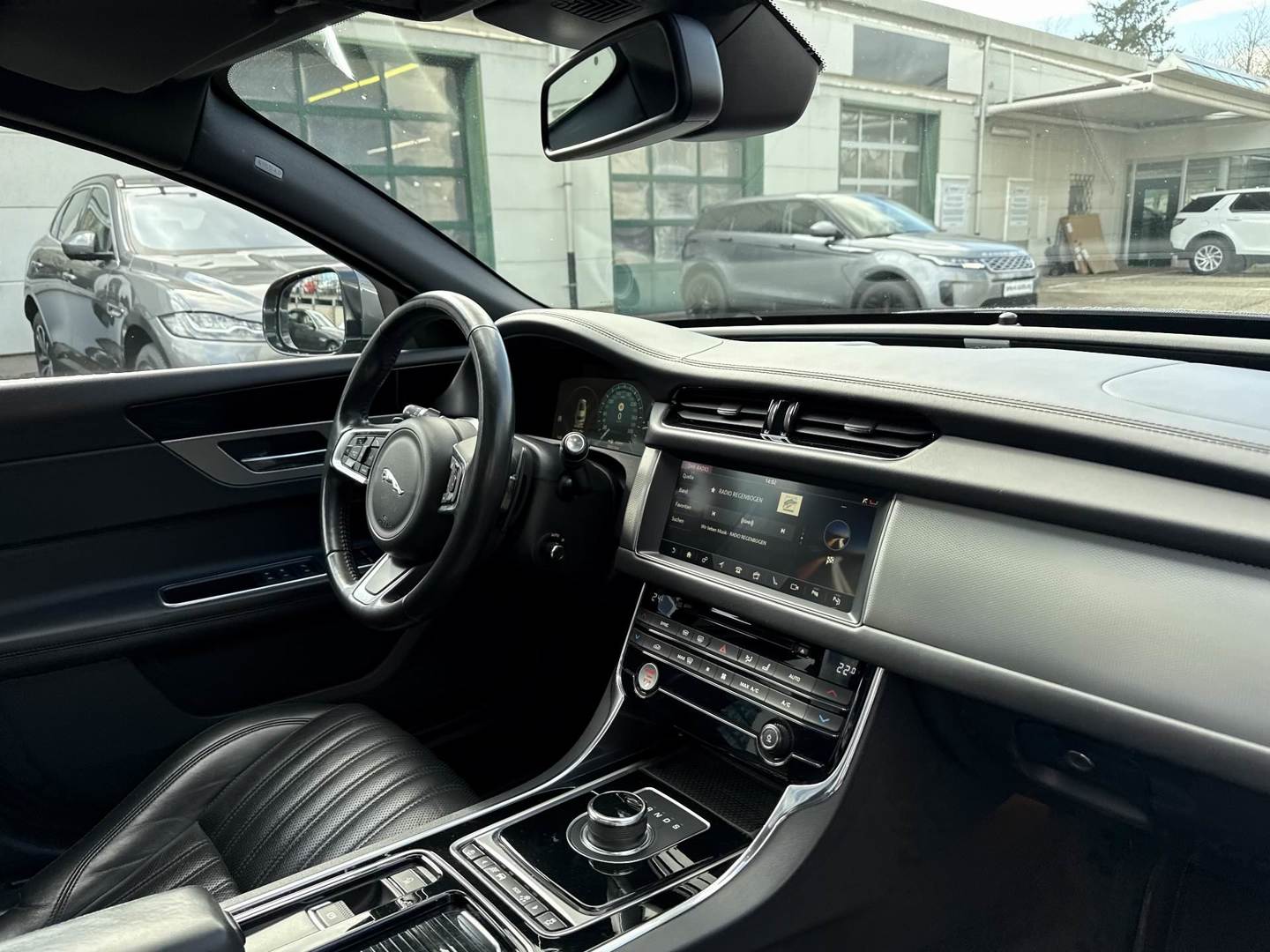 Jaguar XF Sportbrake D240 AWD Automatik Portfolio photo