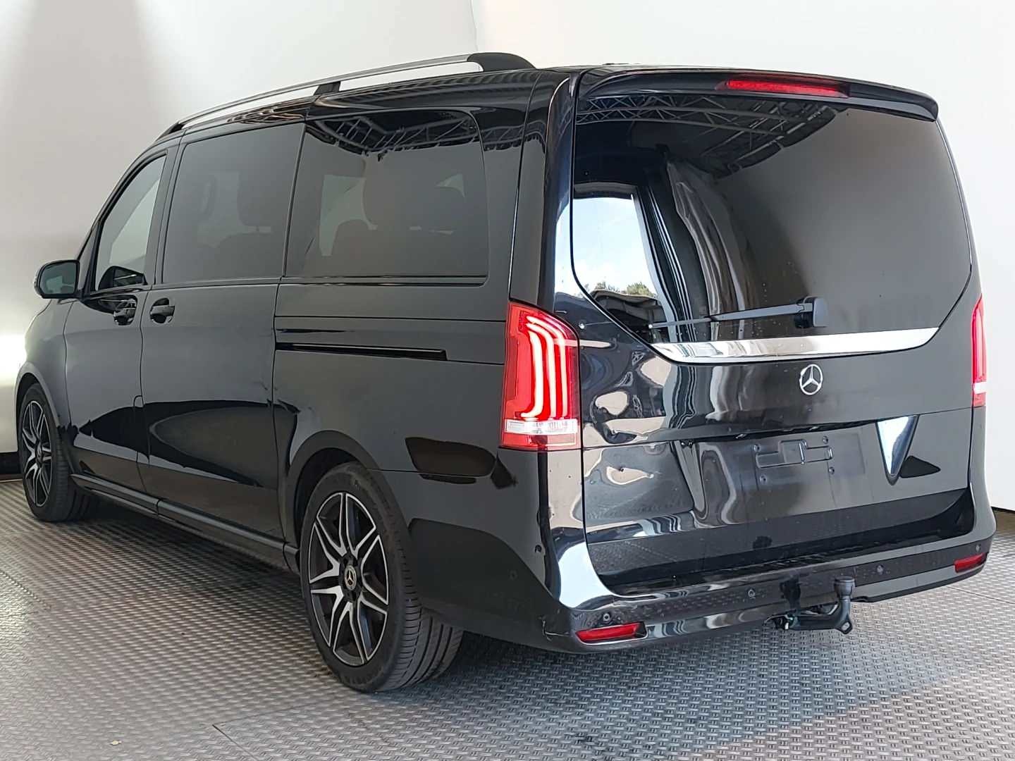 Mercedes-Benz V 300 d lang 9G-TRONIC Avantgarde Edition 2021 photo