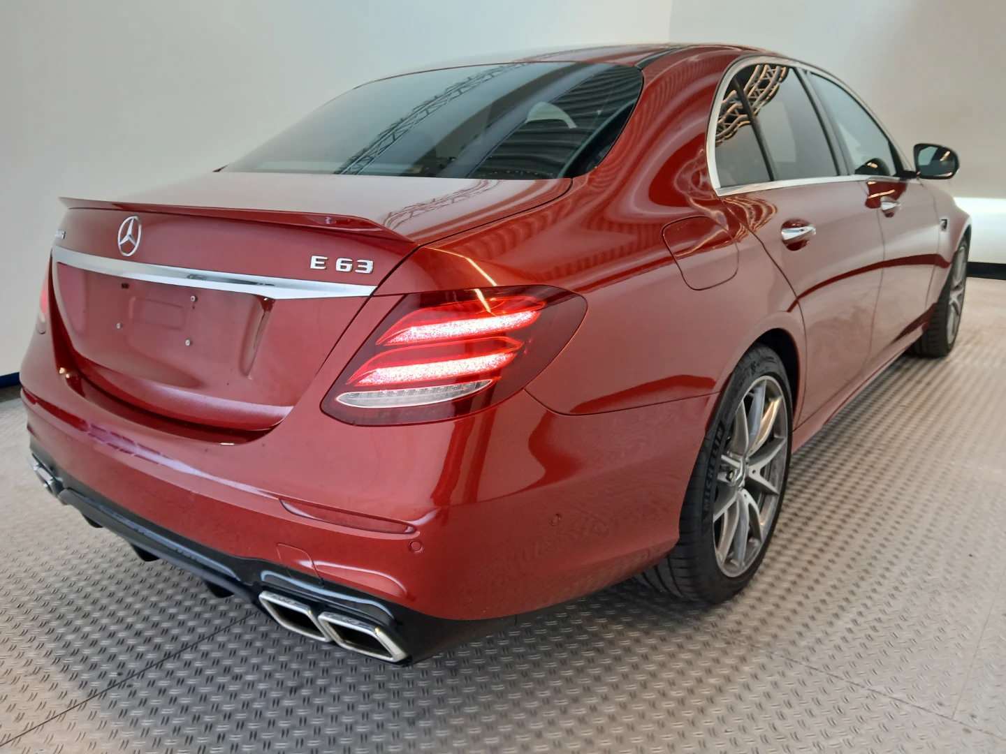 Mercedes-Benz E 63 AMG 4MATIC+ 9G-TRONIC photo