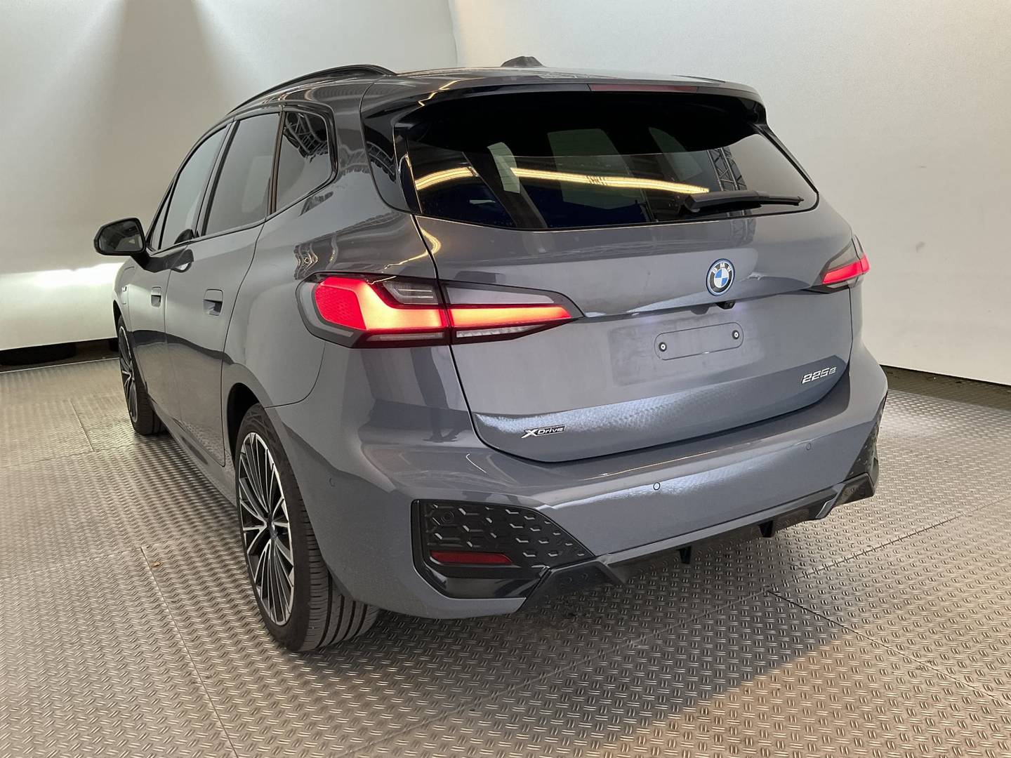 BMW 225e xDrive Active Tourer DKG M Sport photo
