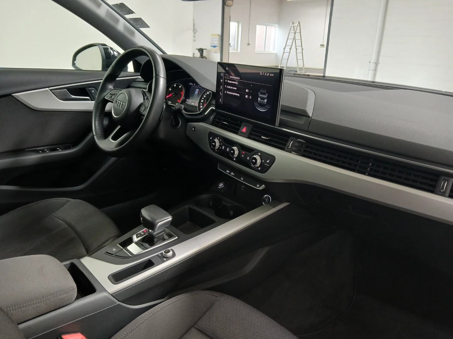 Audi A4 Avant advanced 30 TDI S-tronic photo