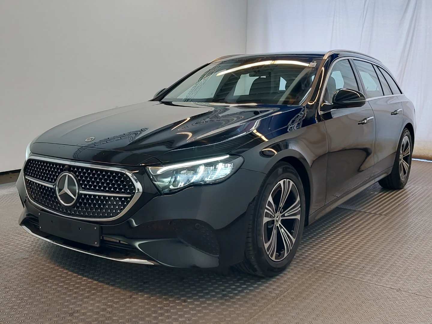 Mercedes-Benz E 220 d T 9G-TRONIC 