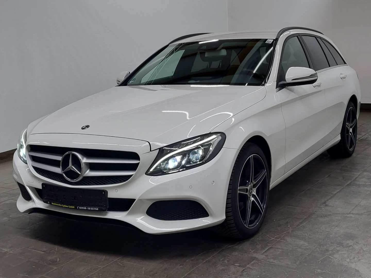 Mercedes-Benz C 180 CGI T 9G-TRONIC