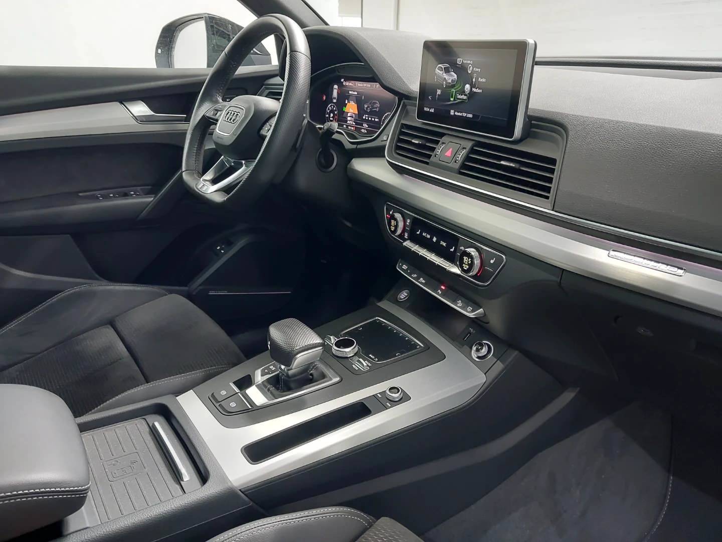 Audi Q5 sport 55 TFSI e quattro S-tronic photo