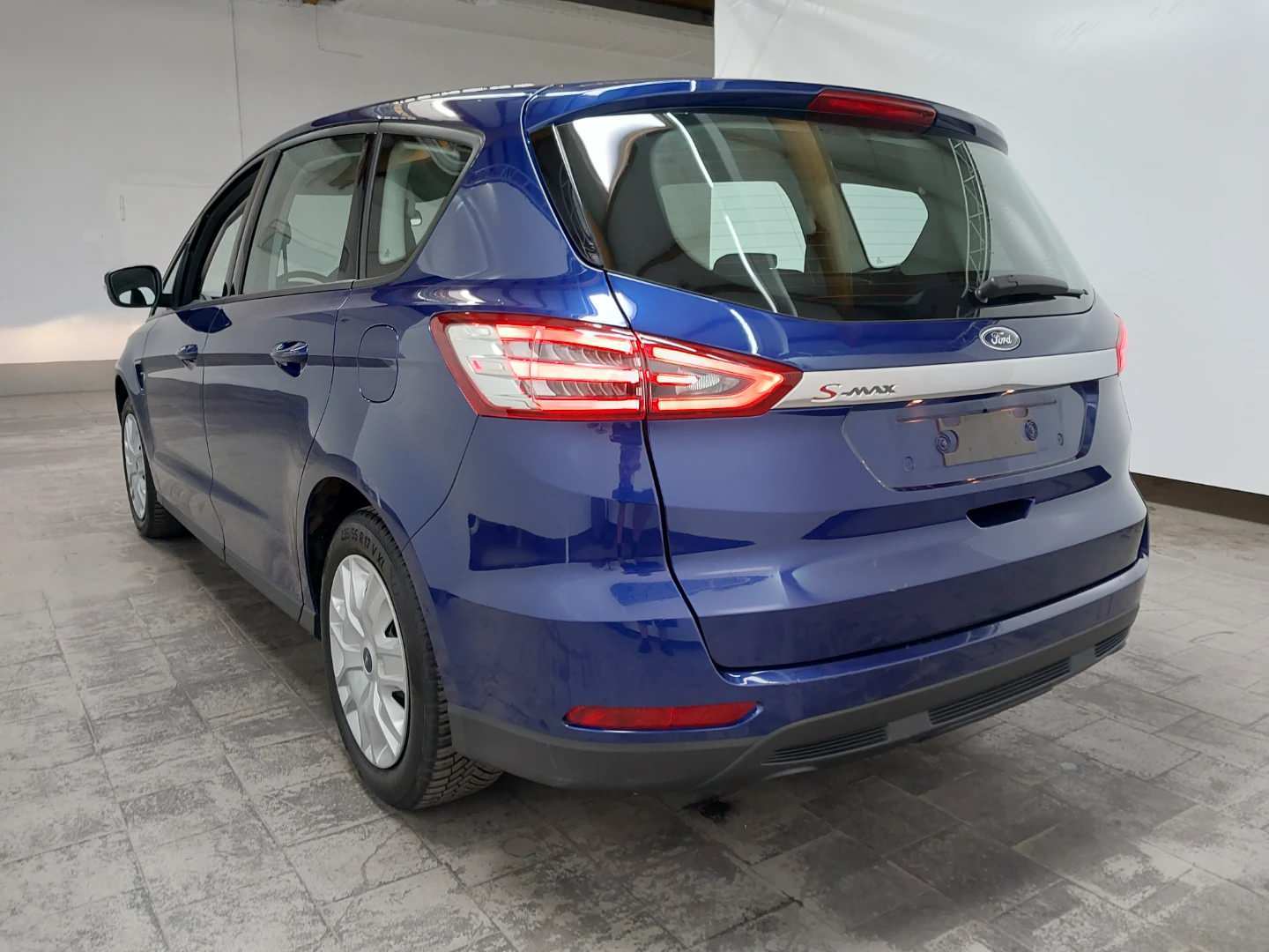 Ford S-MAX 1,5 EcoBoost Trend photo