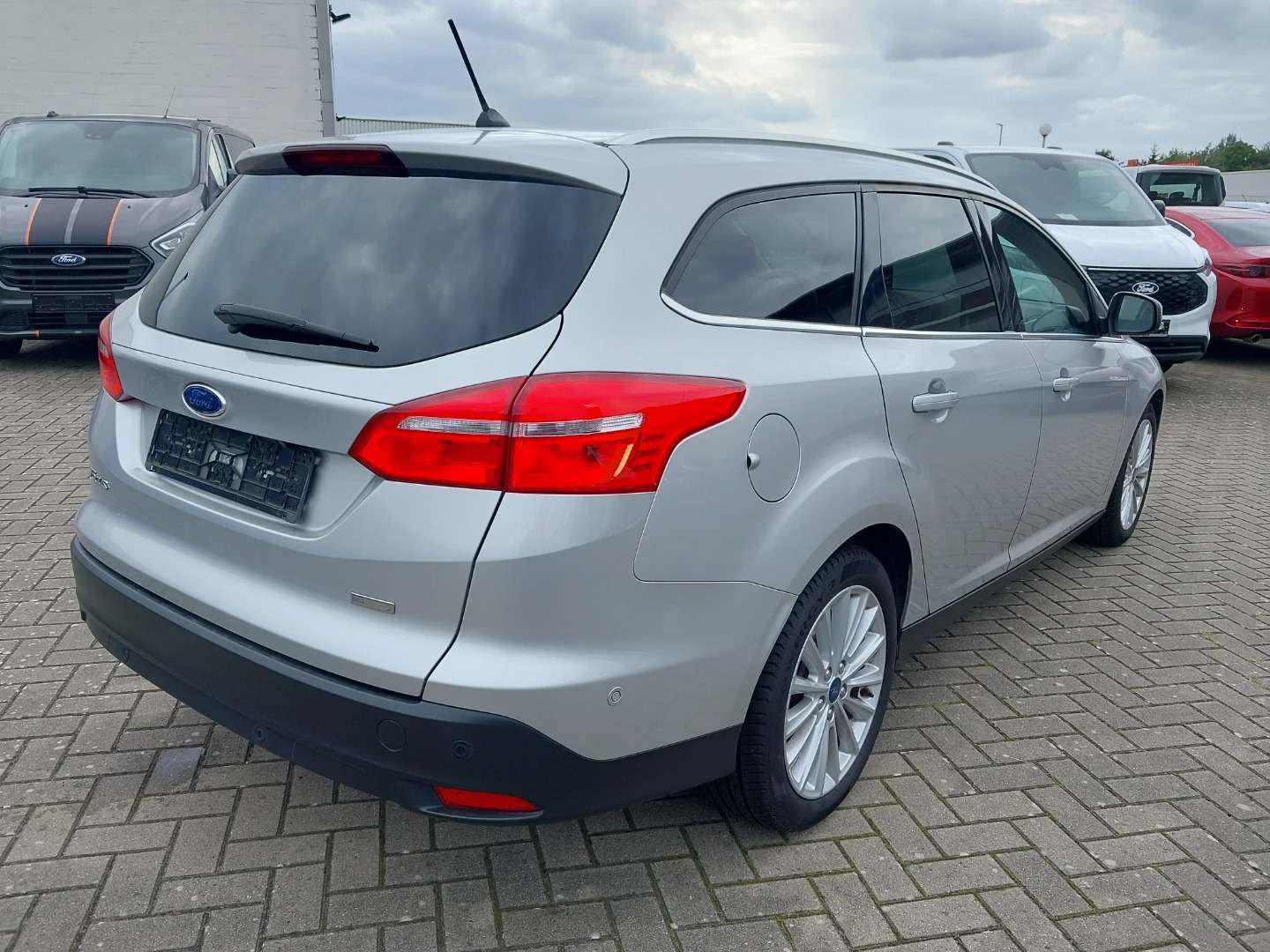 Ford Focus Turnier 1,0 EcoBoost Titanium photo