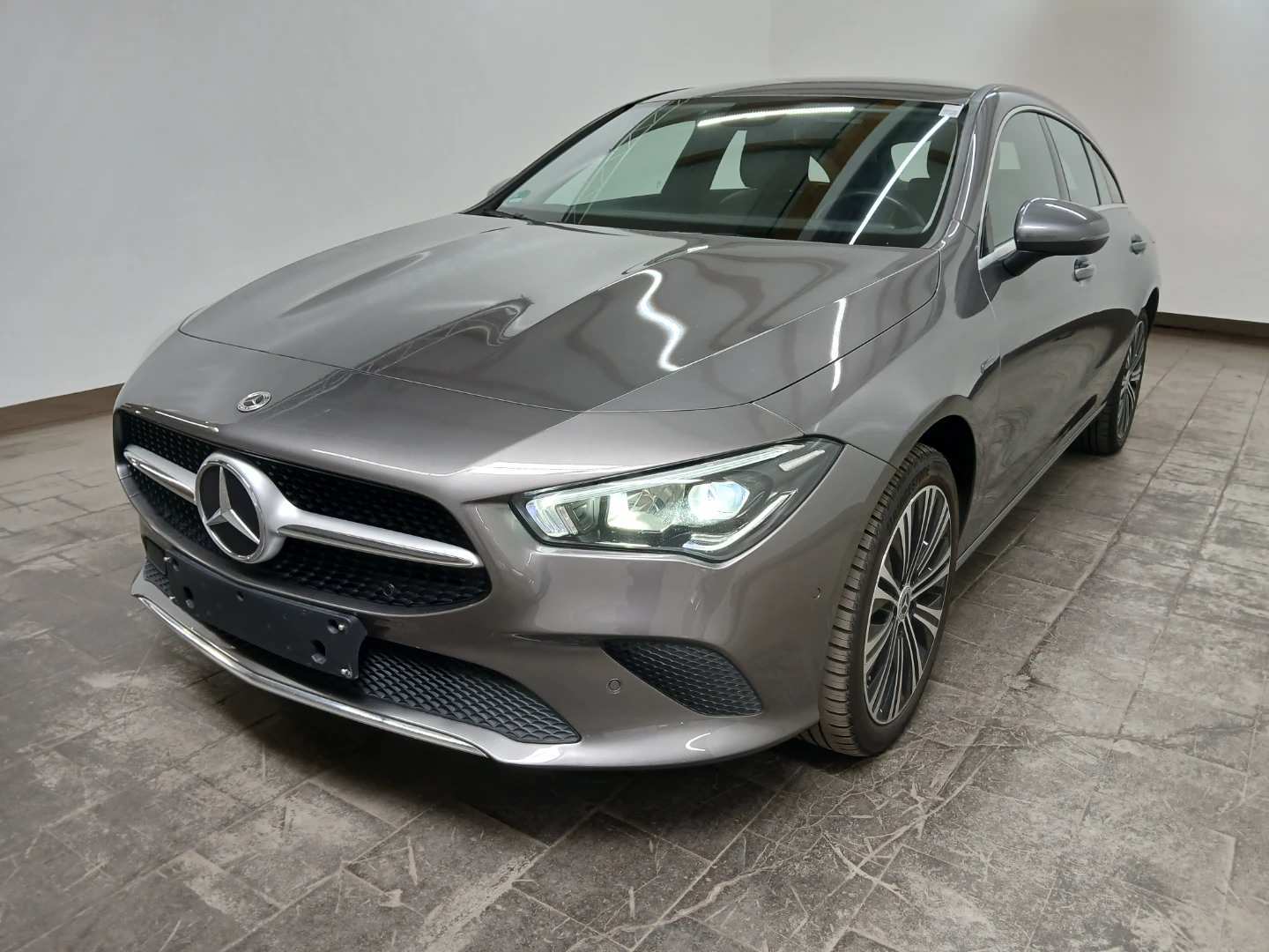 Mercedes-Benz CLA 250 e Shooting Brake 8G-DCT Progressive