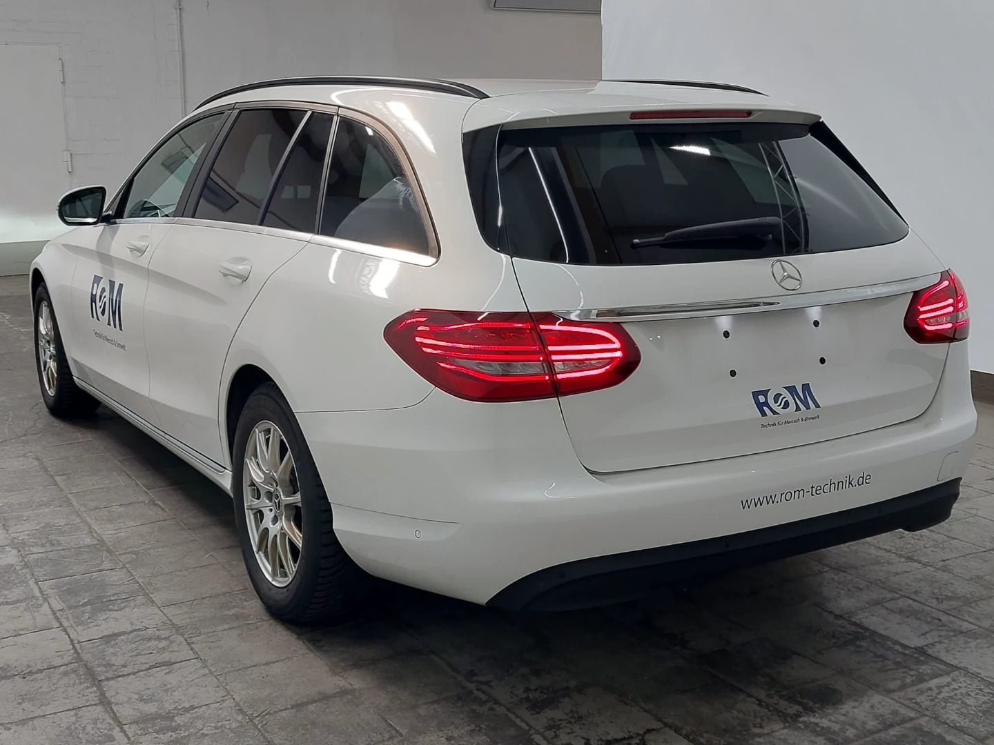 Mercedes-Benz C 180 T d 9G-TRONIC photo
