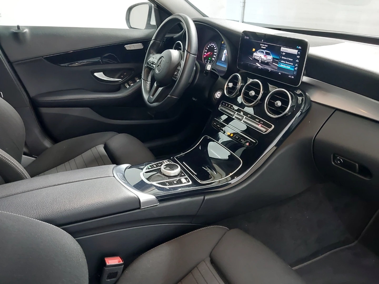 Mercedes-Benz C 180 T d 9G-TRONIC photo