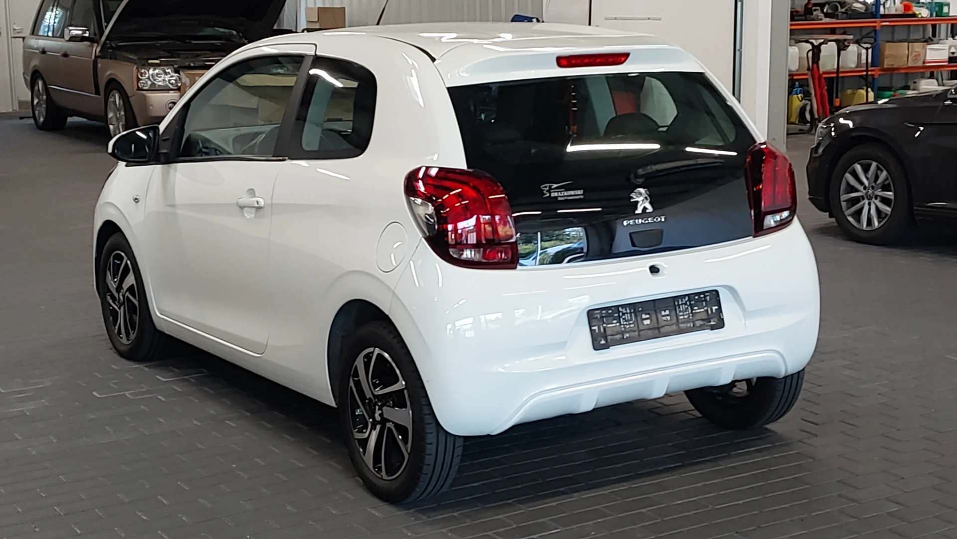 Peugeot 108 1,0 VTi Allure photo