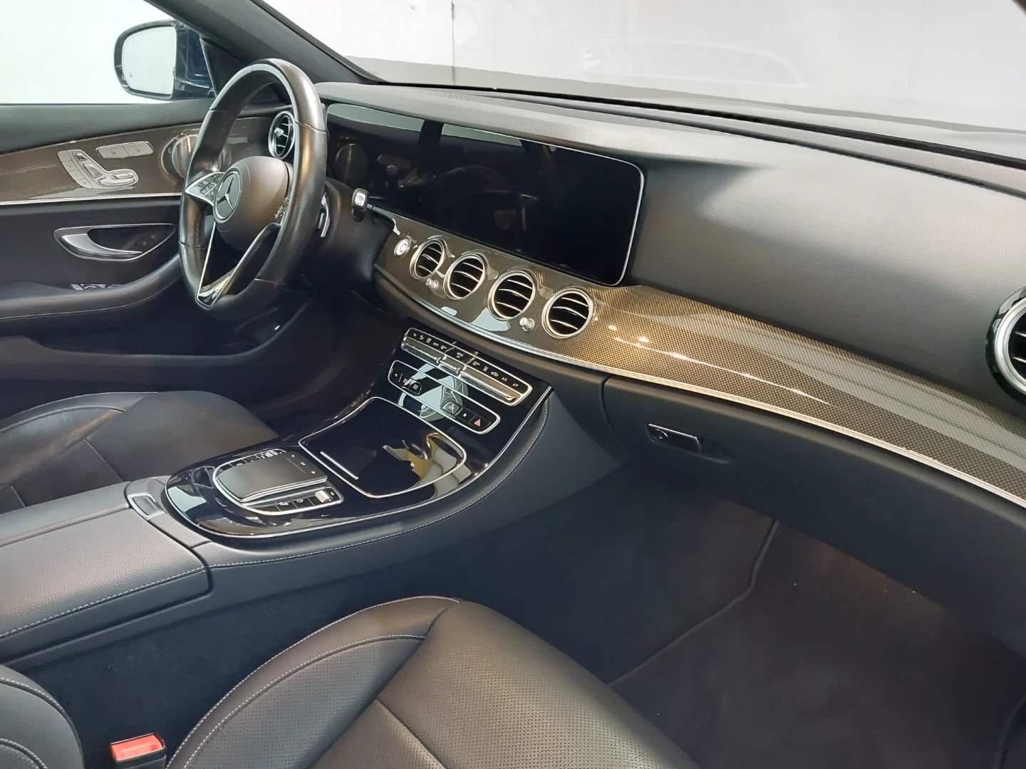 Mercedes-Benz E 300 de T 9G-TRONIC Avantgarde photo