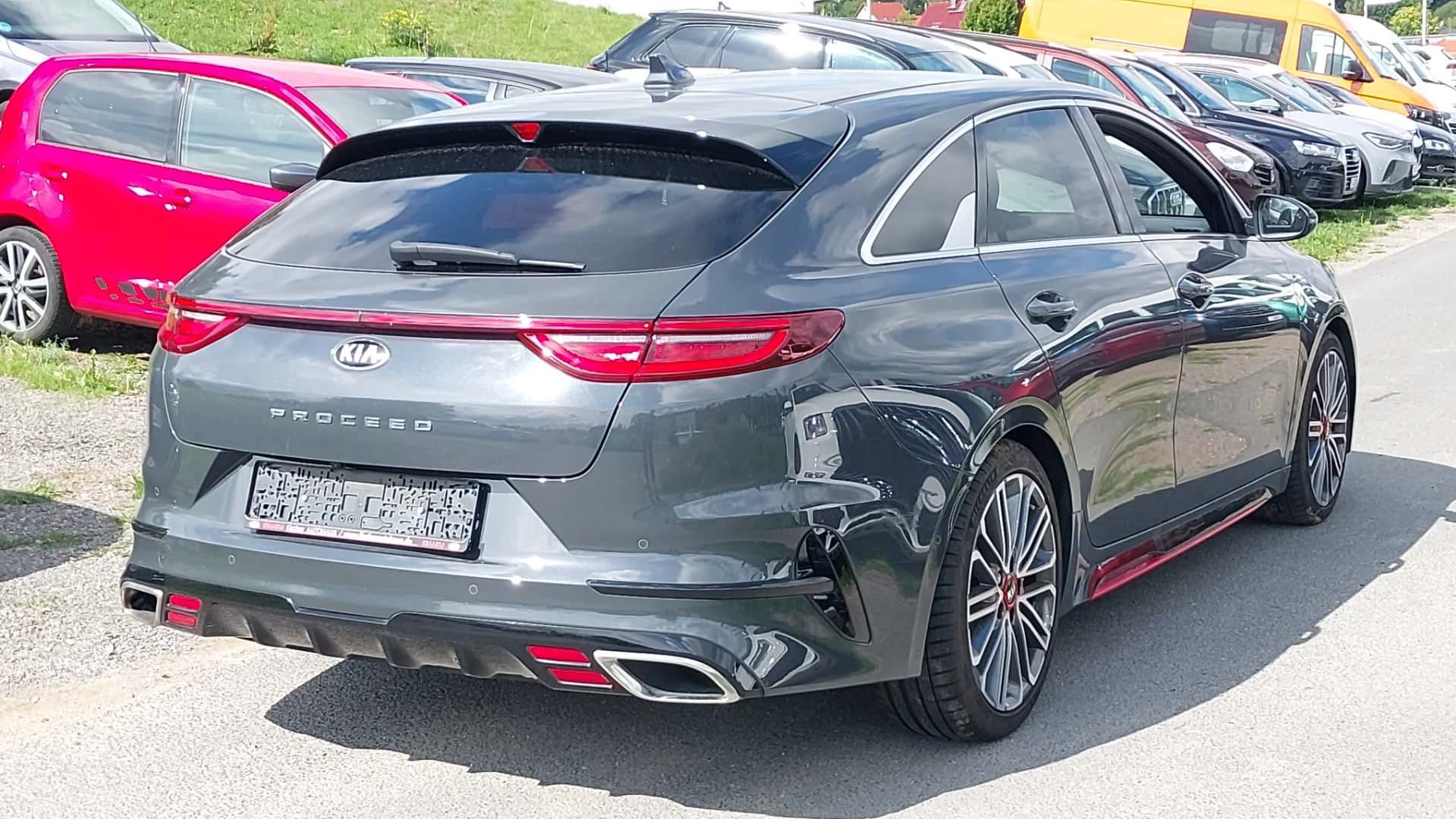 Kia ProCeed 1,6 TGDI DCT GT photo