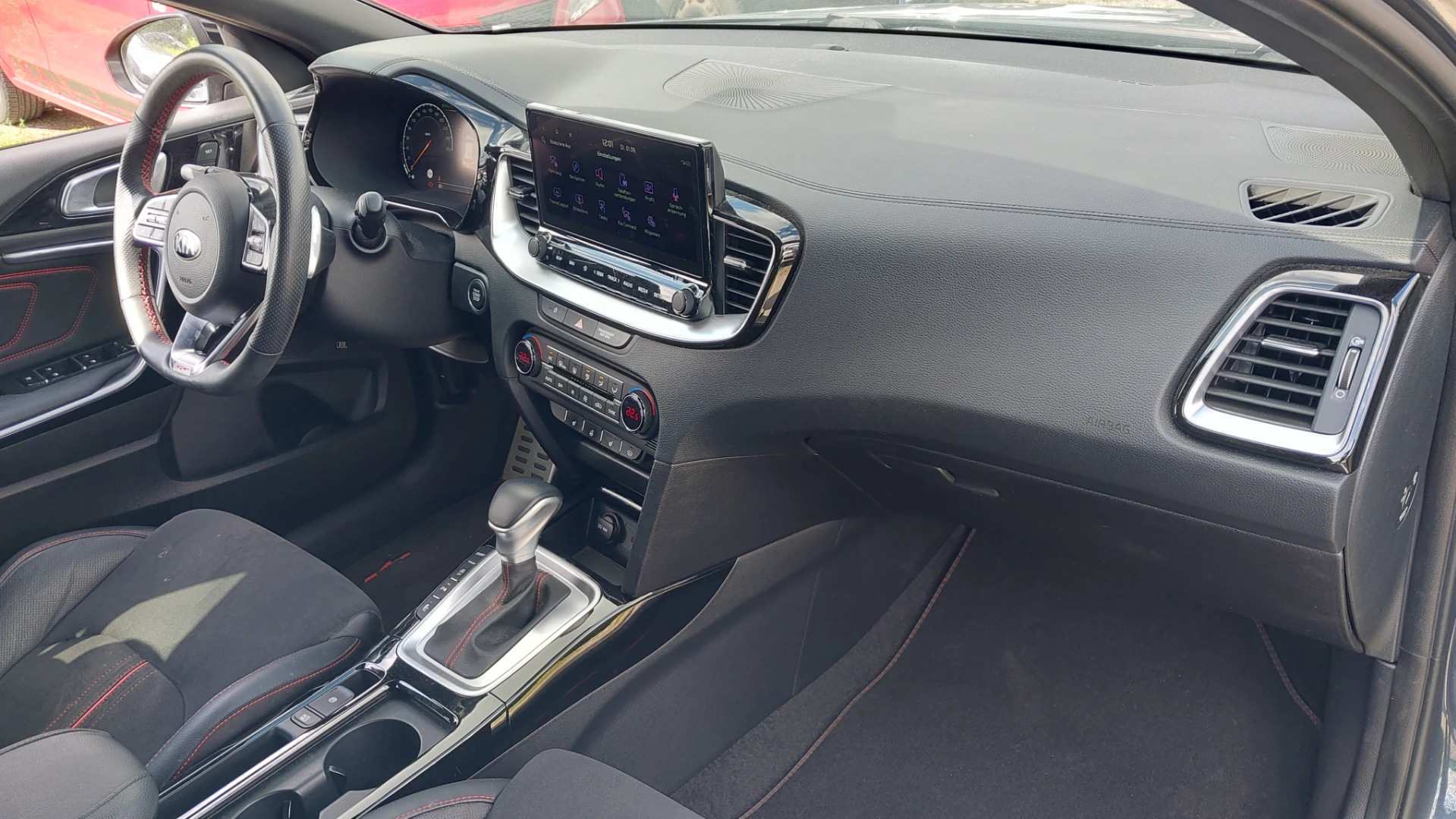 Kia ProCeed 1,6 TGDI DCT GT photo