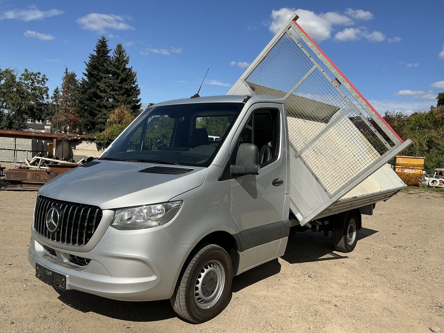 Mercedes-Benz Sprinter 319 V6 3-Seiten-Kipper 7G-tronic 3,5 to Anhängelast