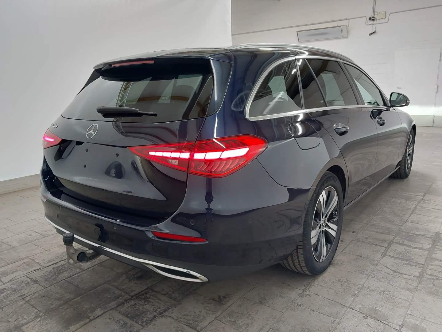 Mercedes-Benz C 220 d T 9G-TRONIC Avantgarde photo