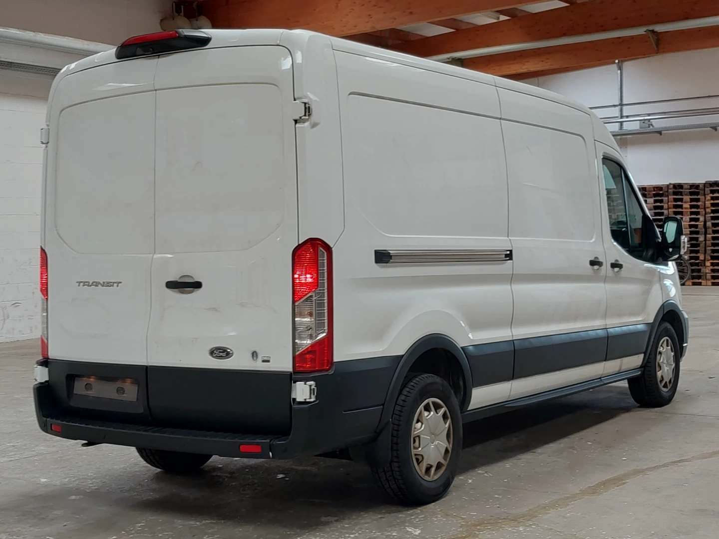 Ford Transit Hochraumkasten 2,0 TDCI L3 Trend photo