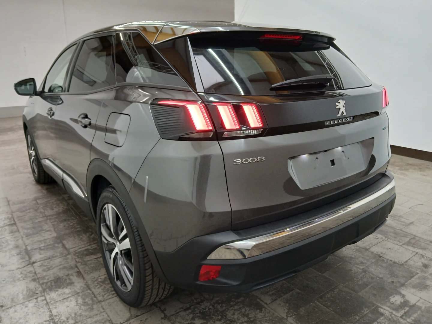 Peugeot 3008 HYBRID 225 e-EAT8 Allure photo