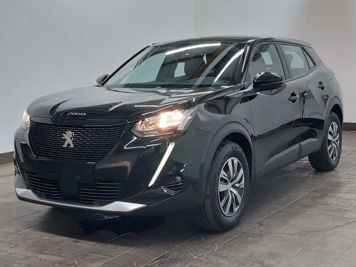 Peugeot e-2008 Active