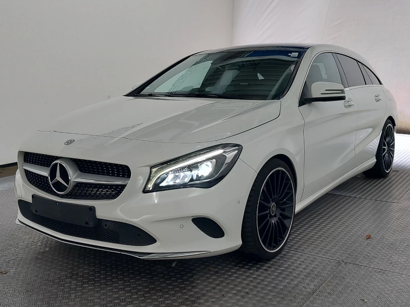 Mercedes-Benz CLA 200 Shooting Brake Urban