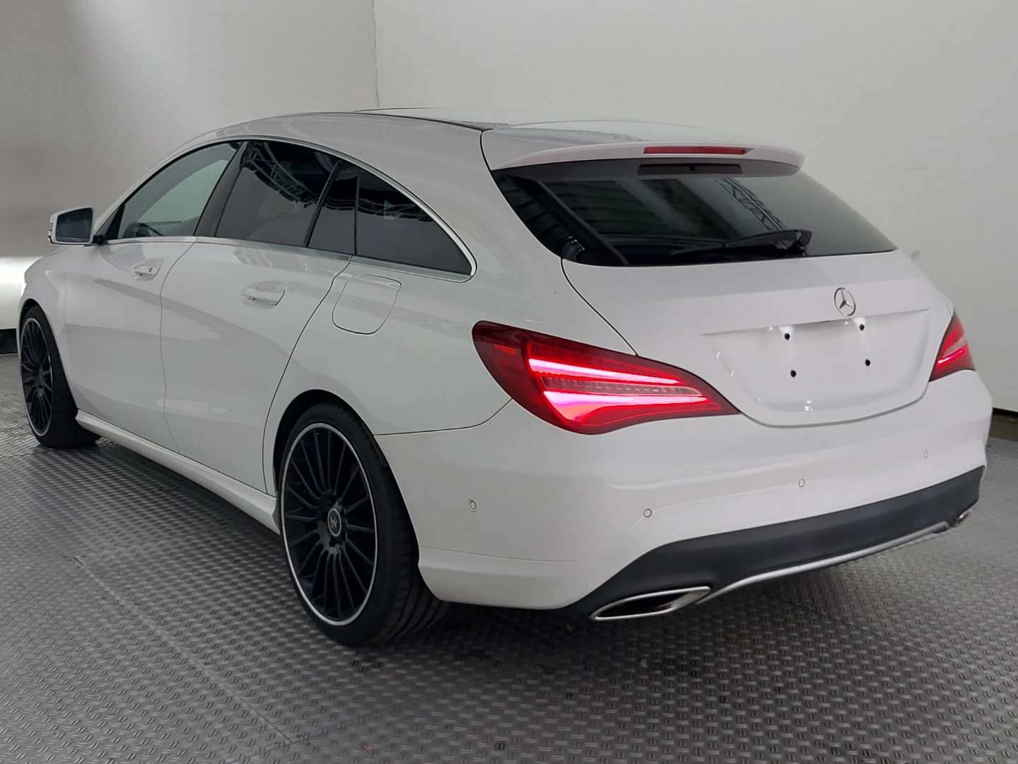 Mercedes-Benz CLA 200 Shooting Brake Urban photo