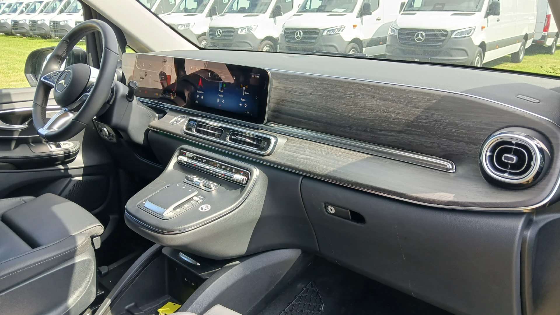 Mercedes-Benz V 300 d extralang 4Matic Automatik photo