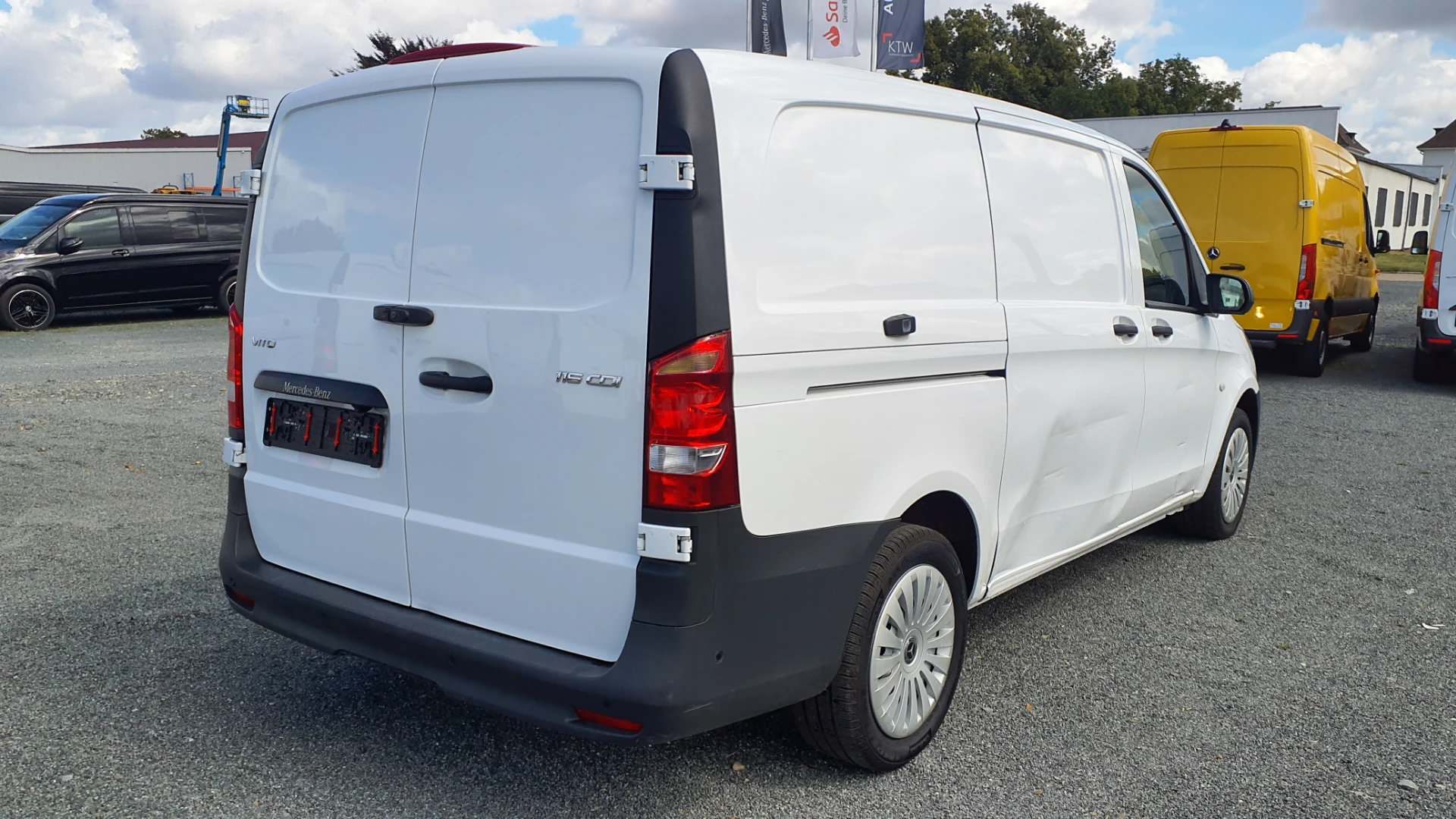 Mercedes-Benz Vito Kasten 116 CDI lang RWD photo