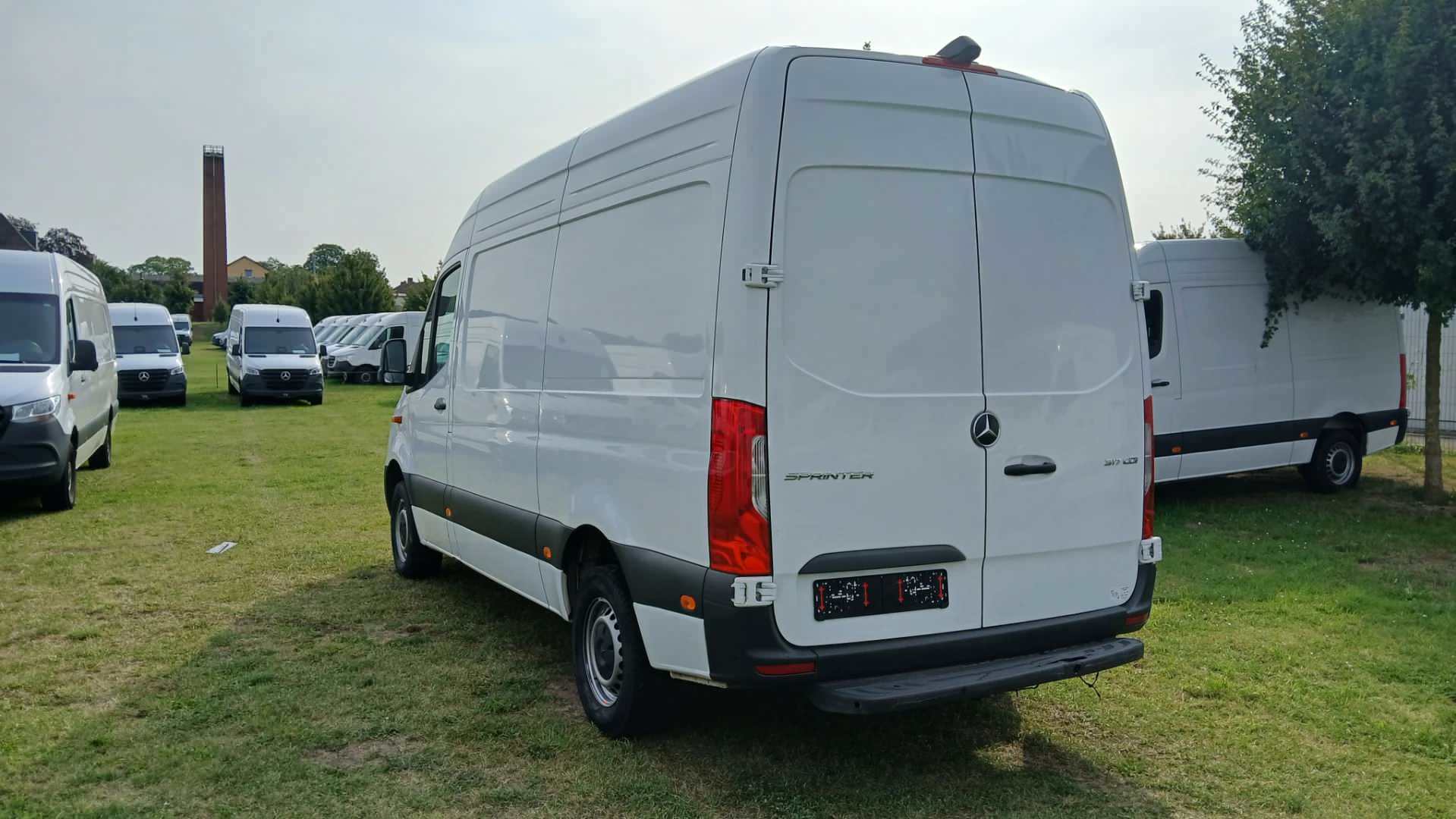 Mercedes-Benz Sprinter Hochraum-Kasten 317 CDI RWD Automatik photo