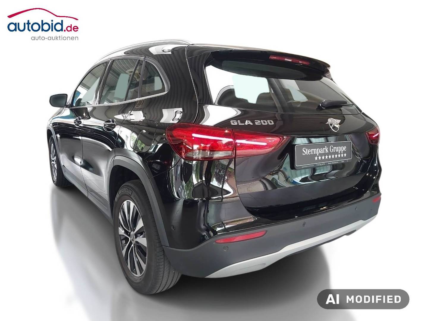 Mercedes-Benz GLA 200 7G-DCT Style photo