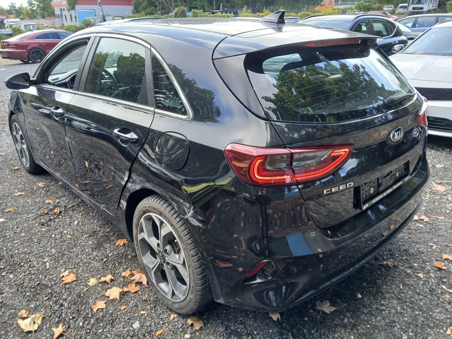 Kia Ceed Spirit 1,5 DCT АВАРИЯ photo
