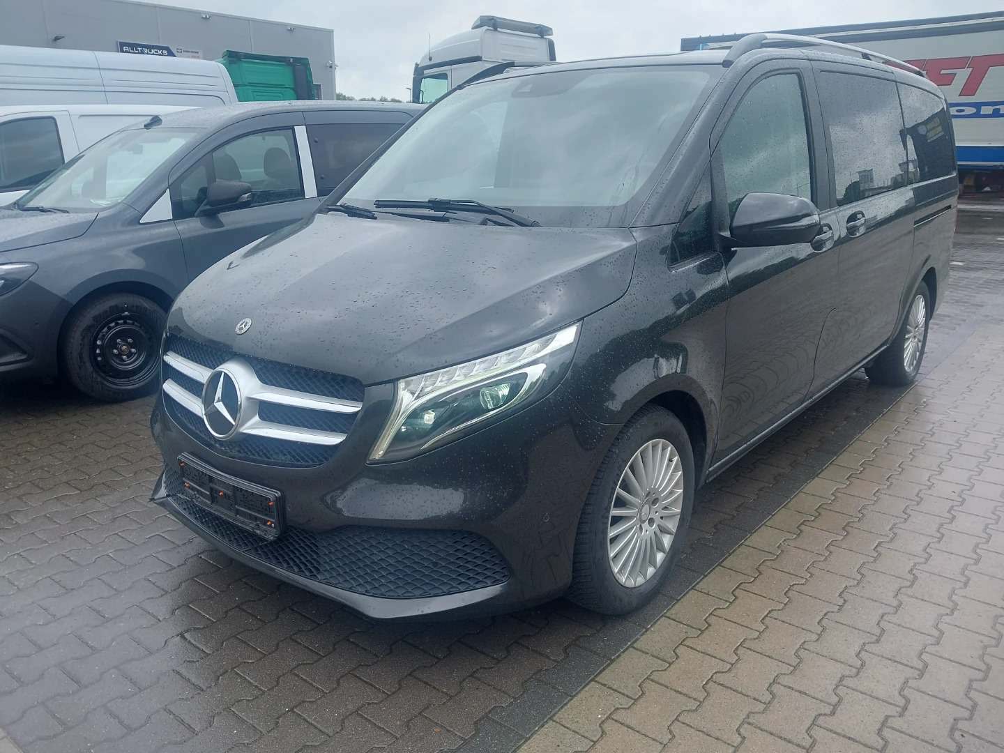 Mercedes-Benz V 300 d lang 9GTronic Edition