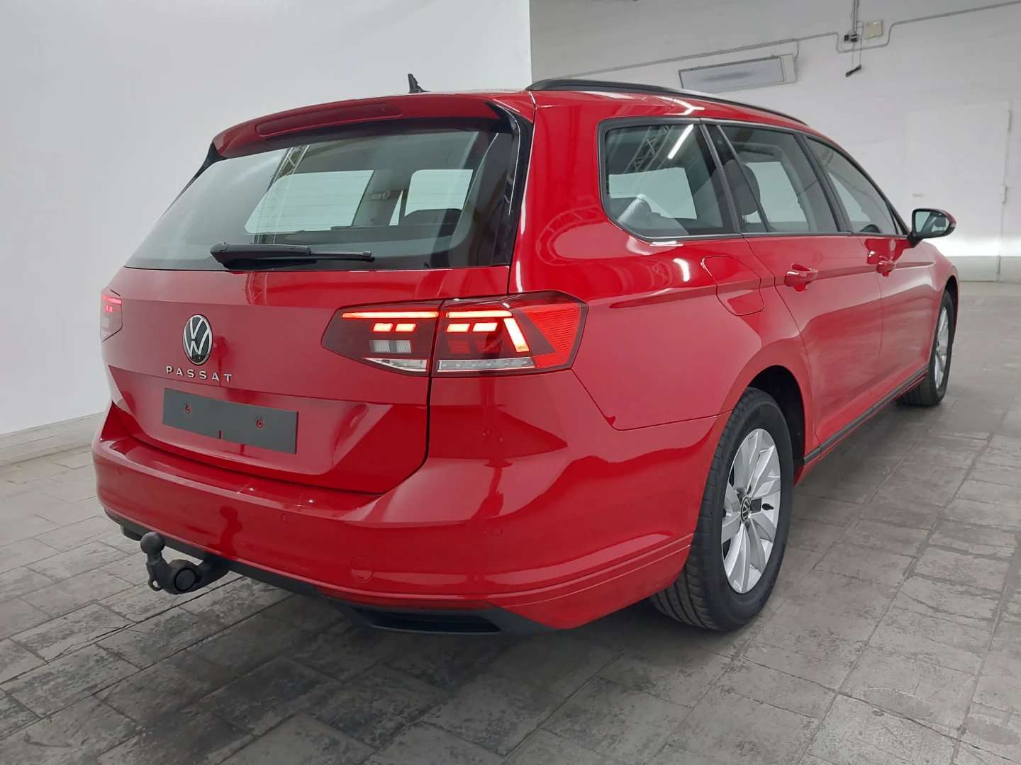 VW Passat Variant 2,0 TDI DSG Conceptline photo
