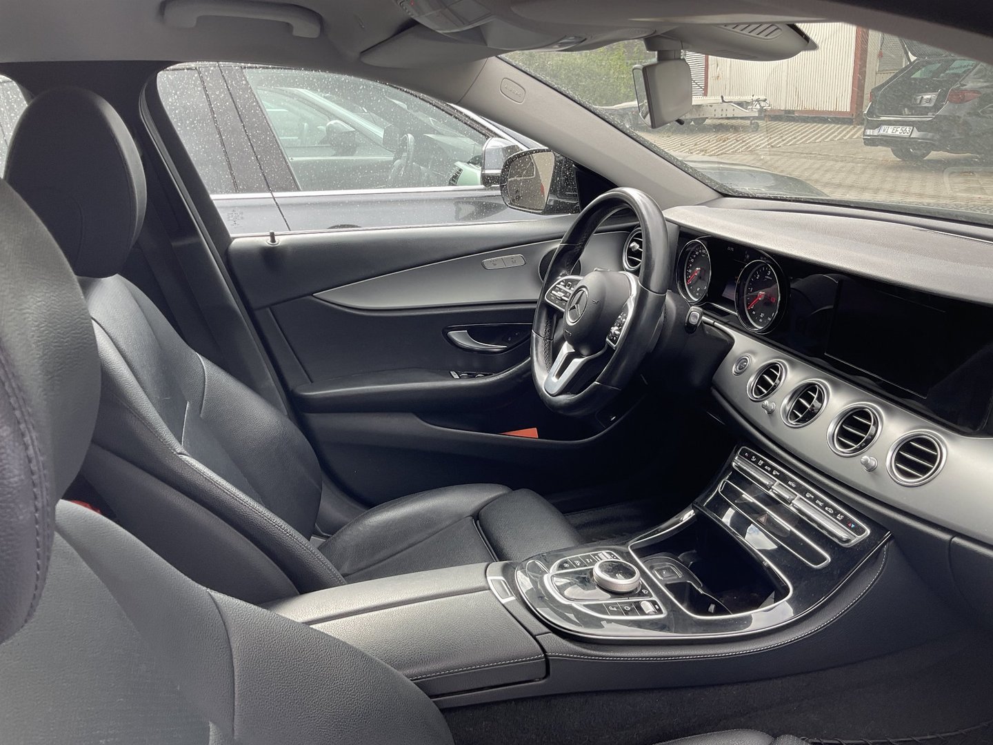 Mercedes-Benz E 200d T Automatik Avantgarde photo