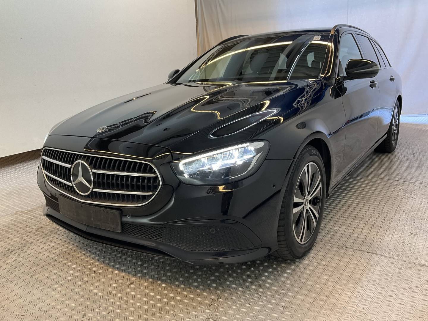 Mercedes-Benz E 200 T 9G-TRONIC Avantgarde