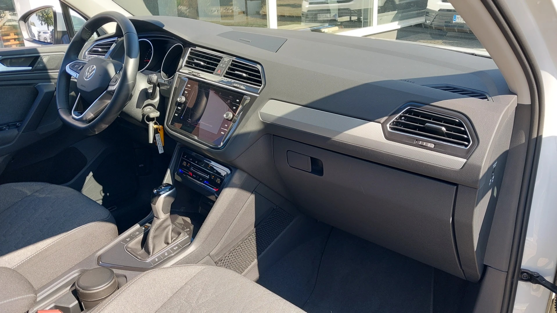 VW Tiguan 2,0 TDI DSG Move photo