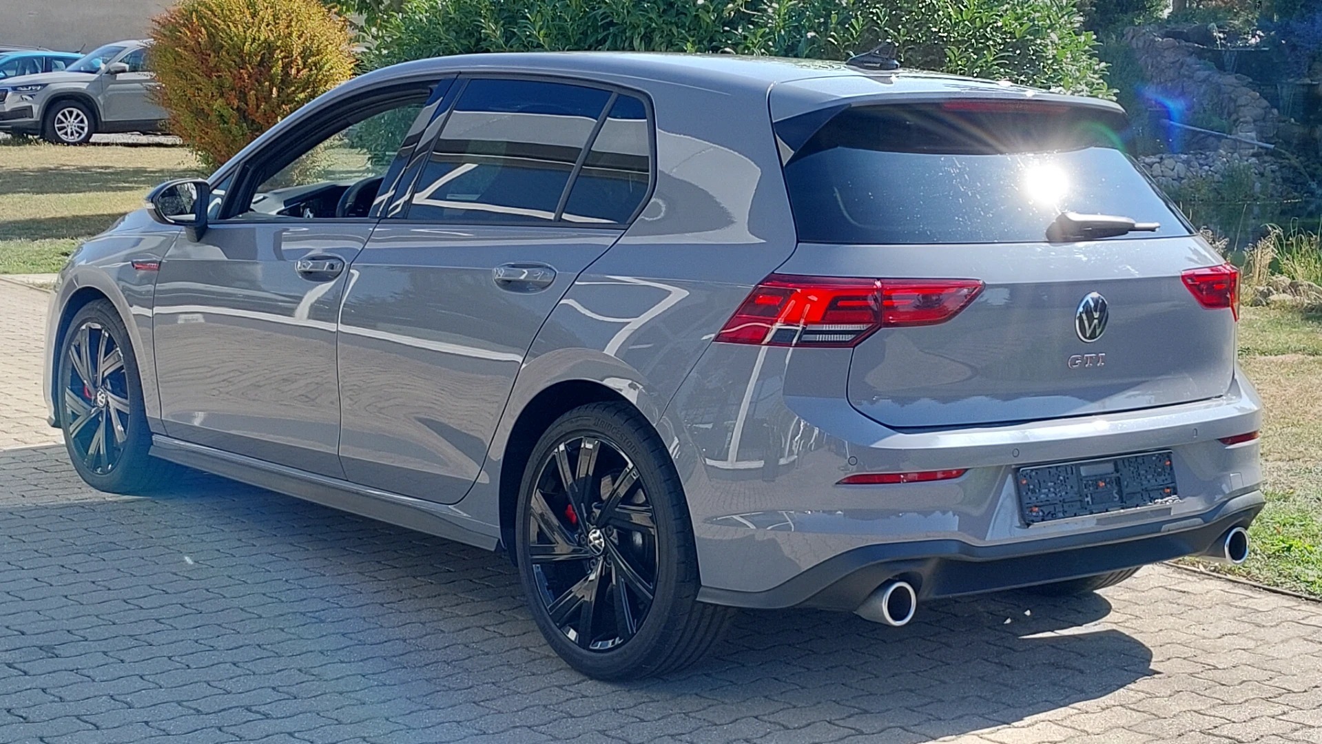 VW Golf GTI 2,0 TSI DSG photo