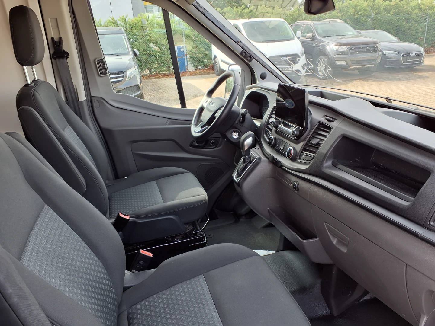Ford Transit Big Nugget L3 2,0 TDCI Automatik photo