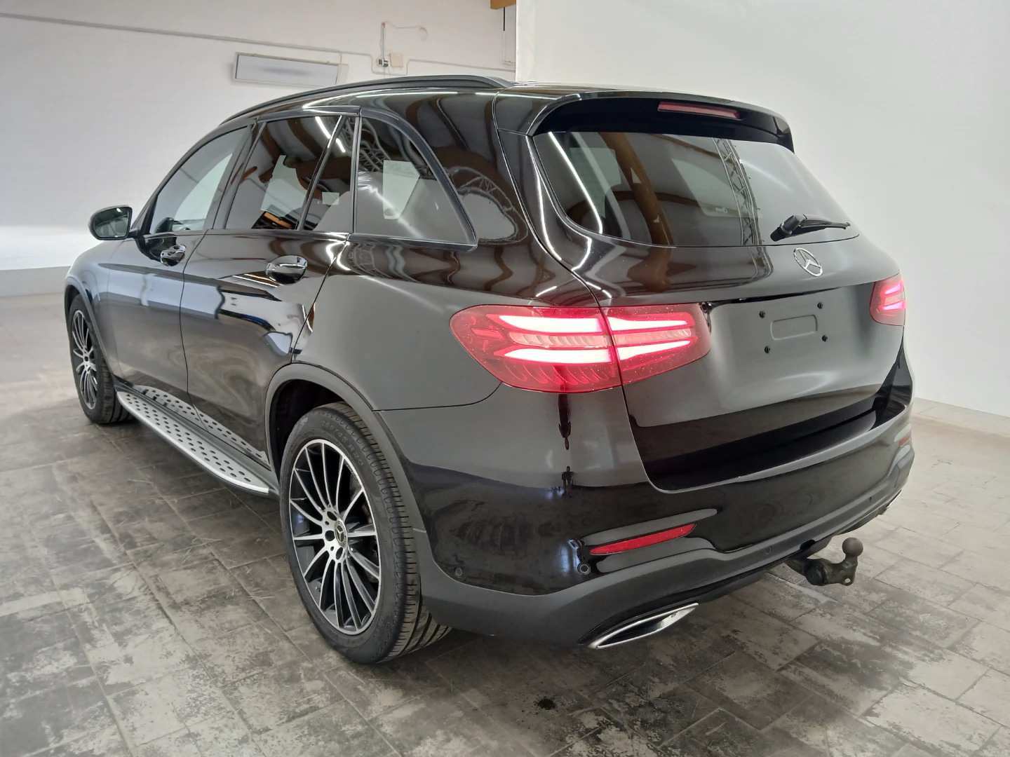Mercedes-Benz GLC 350 d 4MATIC 9G-TRONIC AMG Line photo