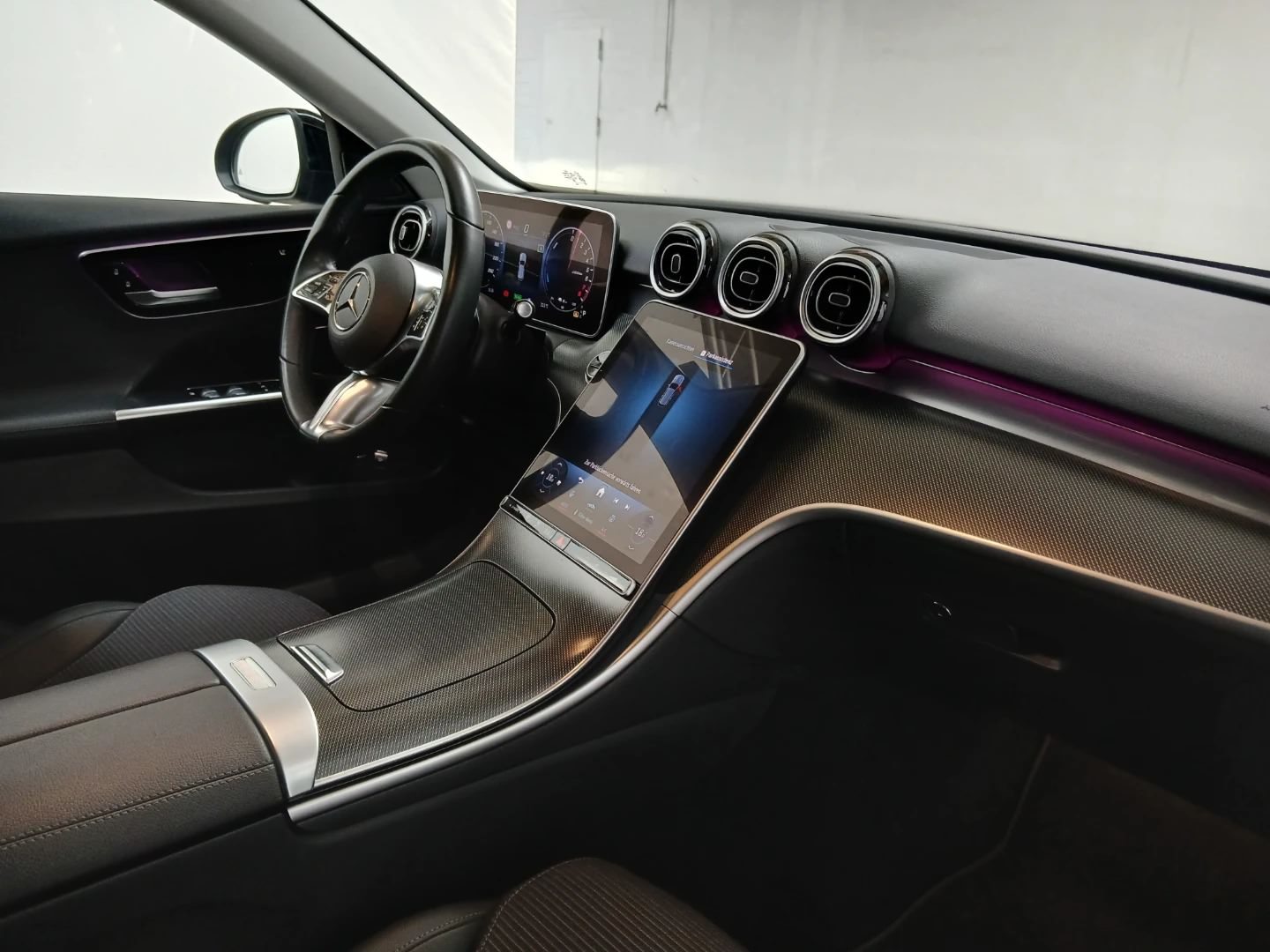 Mercedes-Benz C 300 e T 9G-TRONIC Avantgarde photo