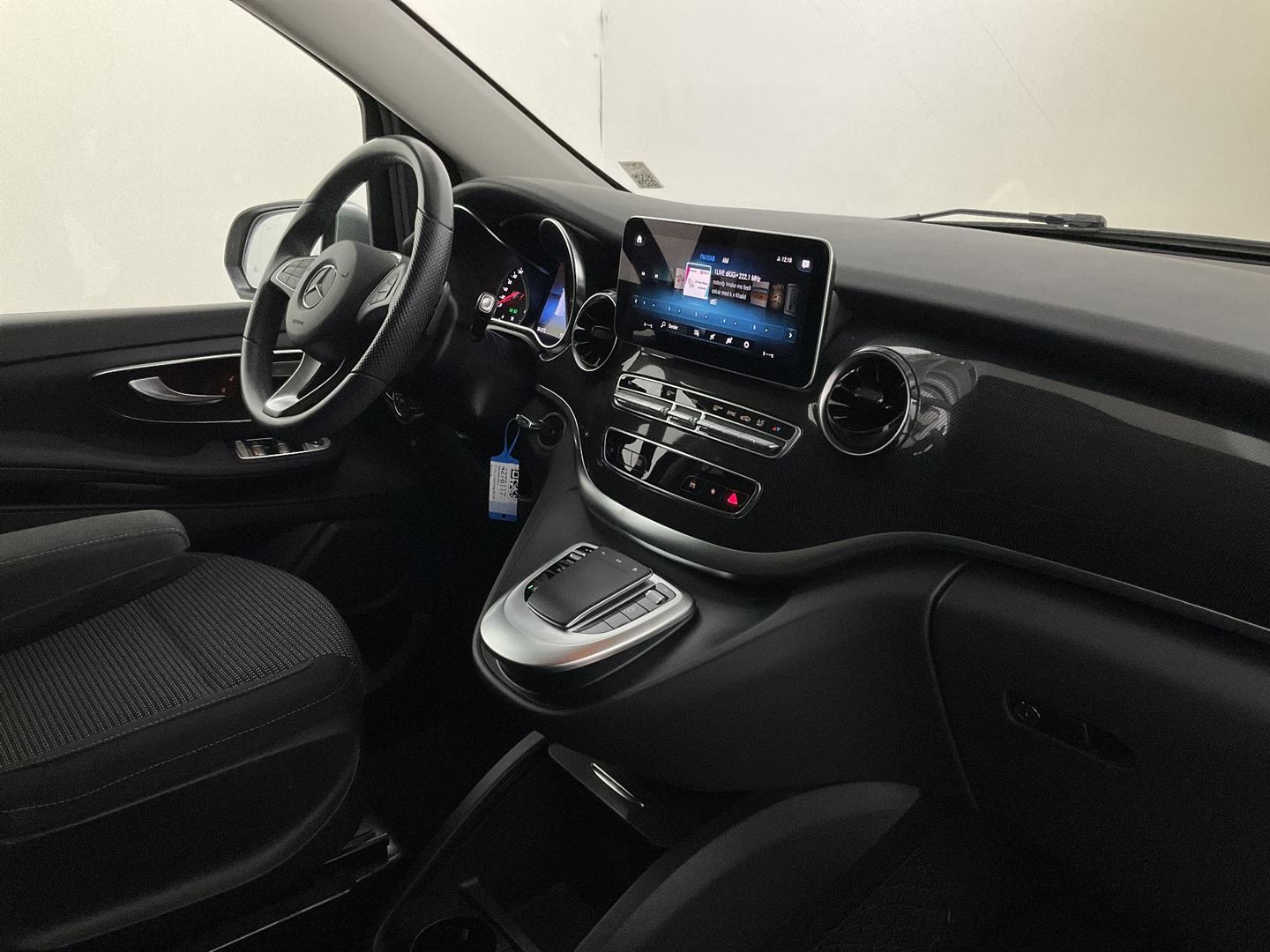 Mercedes-Benz V 220 d lang 9G-TRONIC Edition photo